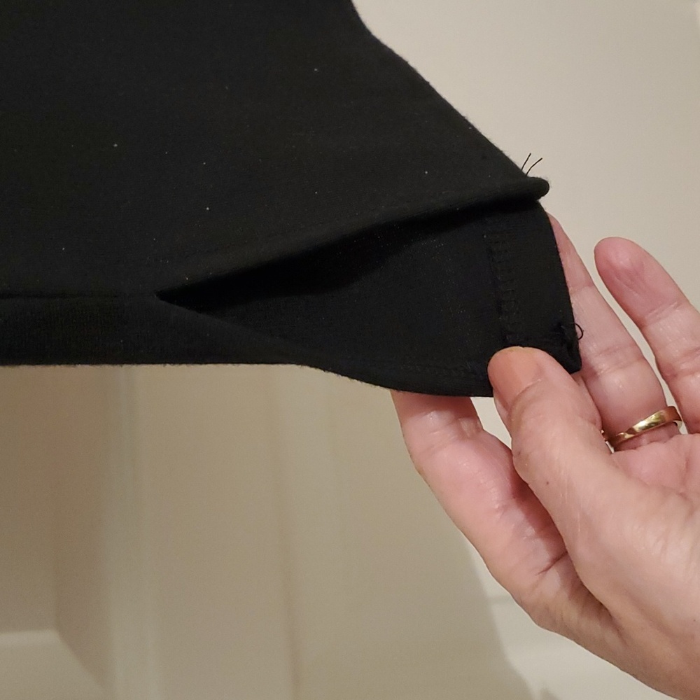 b. YOUNG DRESS - Picture 4 of 6
